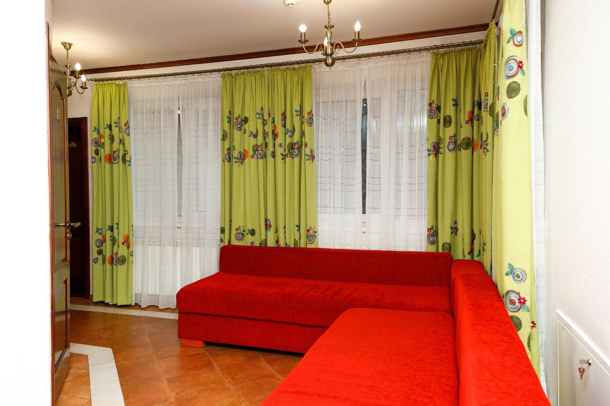 Hotel Gostyniy Dvir Synevir à Lac Lac Synevyr Extérieur photo